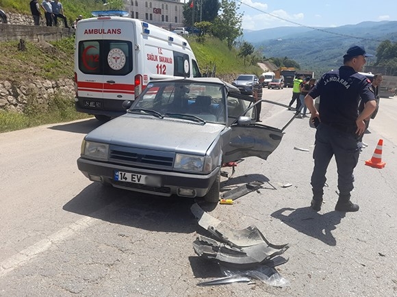 d140-karayolu-beldibi-nde-korkutan-kaza-2-yaralin1jnck03sj
