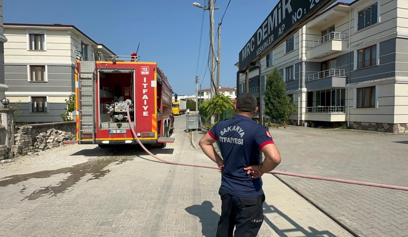 Dairede çıkan yangın paniğe neden oldu