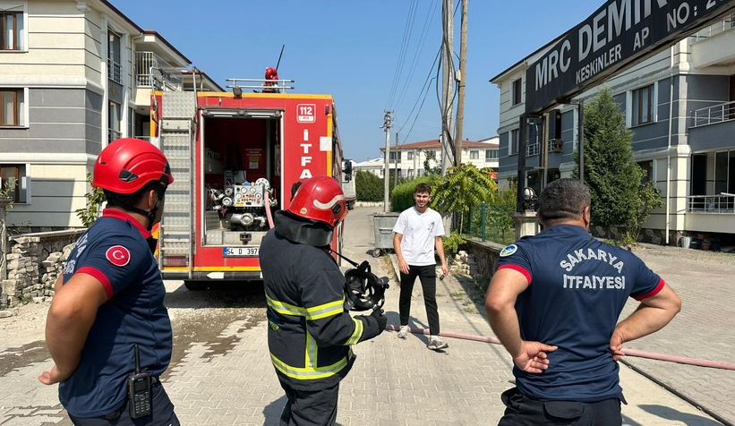 Dairede çıkan yangın paniğe neden oldu