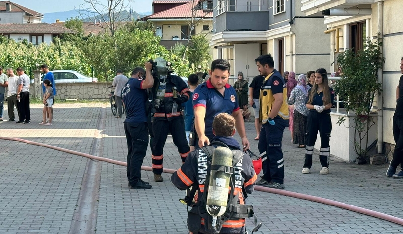 Dairede çıkan yangın paniğe neden oldu