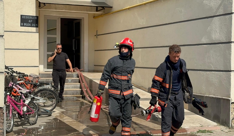 Dairede çıkan yangın paniğe neden oldu