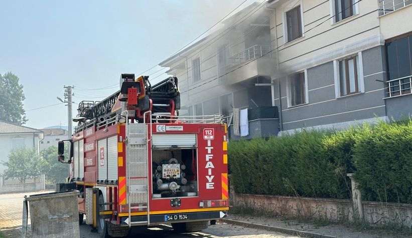 Dairede çıkan yangın paniğe neden oldu