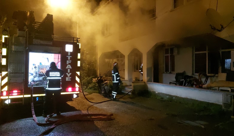 dairede-korku-dolu-anlar-yanginda-1-bebek-hafif-yaralandi-digeri-dumandan-etkilendiqwzizwvwdg