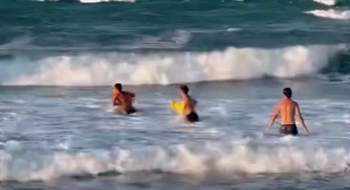 Dalgalar arasında can pazarı