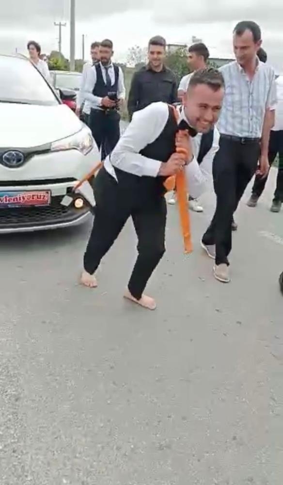 Damada gelin arabası çektirdiler