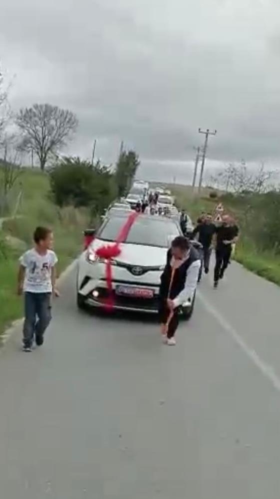 Damada gelin arabası çektirdiler
