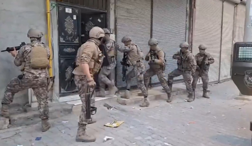 DEAŞ operasyonunda 210 kişi yakalandı