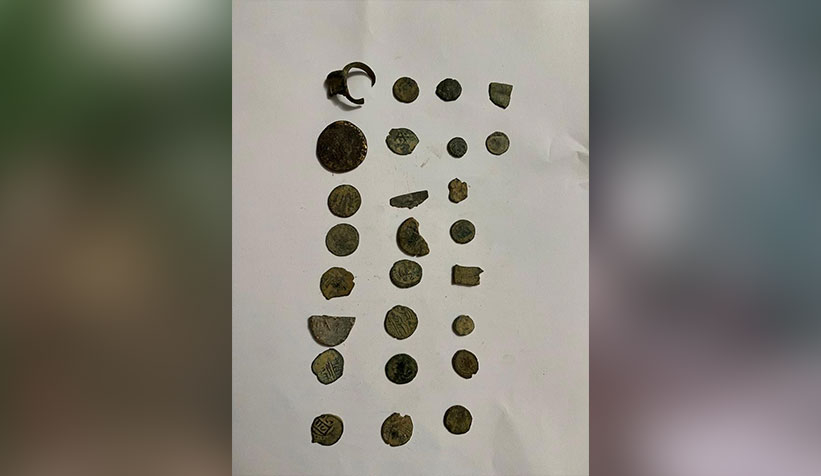 Defineciler suçüstü yakalandı