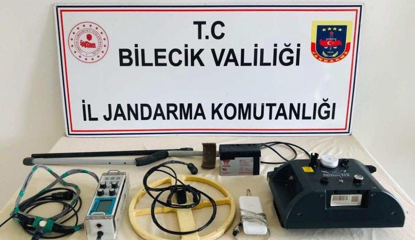 Defineciler yakalandı