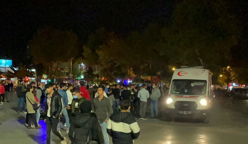 demokrasi-meydani-nda-dehset-4-yerinden-bicakladiyu5ocmnzb1