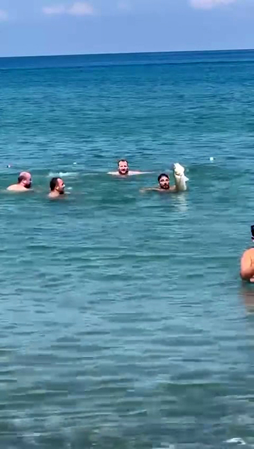 denizde-eliyle-6-kiloluk-levrek-yakaladiadrizmqvsx