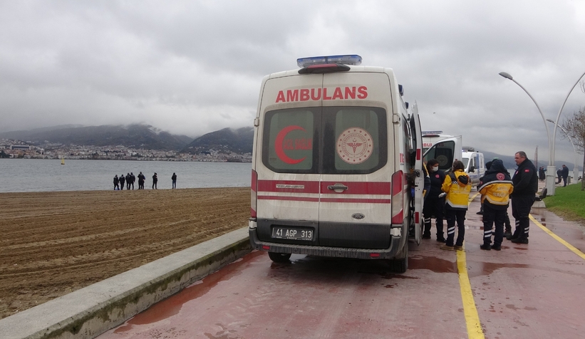 Denizde erkek cesedi bulundu