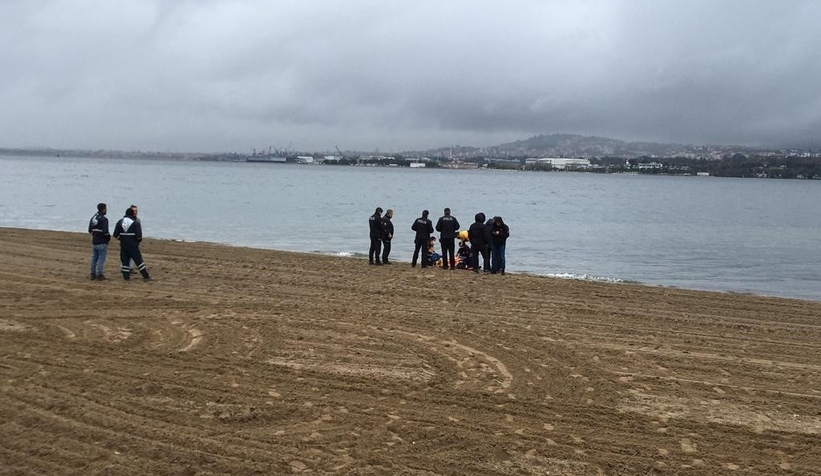 Denizde erkek cesedi bulundu