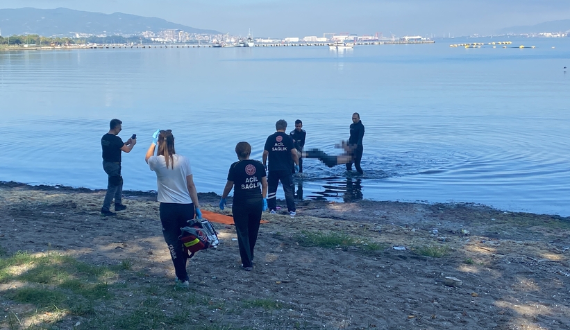 Denizde erkek cesedi bulundu