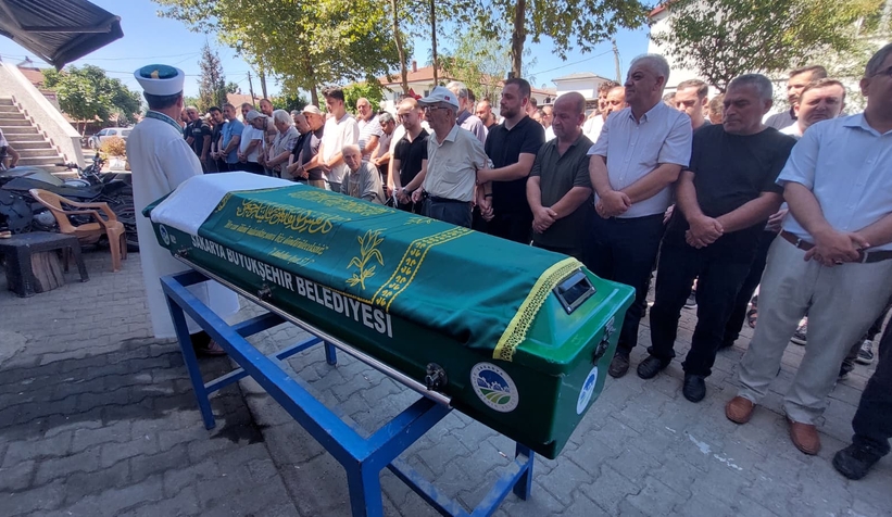 Denizde yüzerken fenalaşıp ölmüştü, toprağa verildi