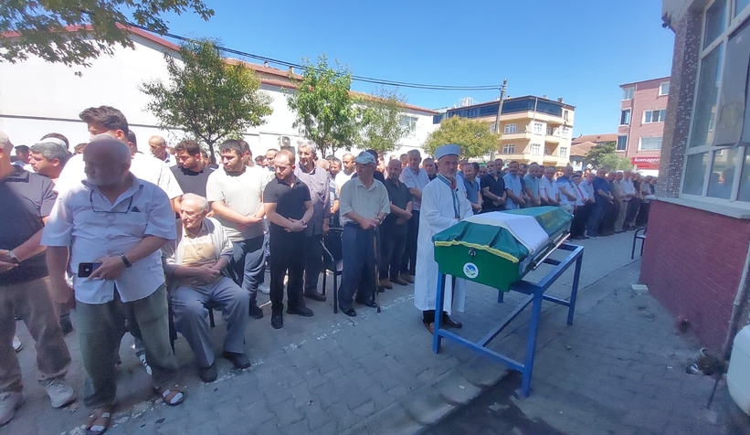 Denizde yüzerken fenalaşıp ölmüştü, toprağa verildi