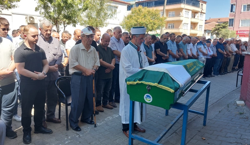 Denizde yüzerken fenalaşıp ölmüştü, toprağa verildi