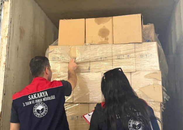 Depodan 2 bin 850 litre sahte yağ çıktı