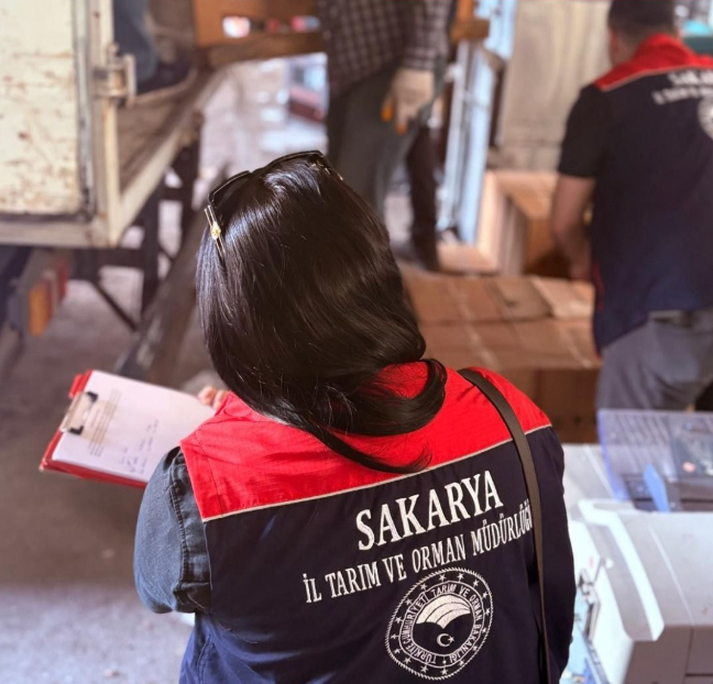 Depodan 2 bin 850 litre sahte yağ çıktı