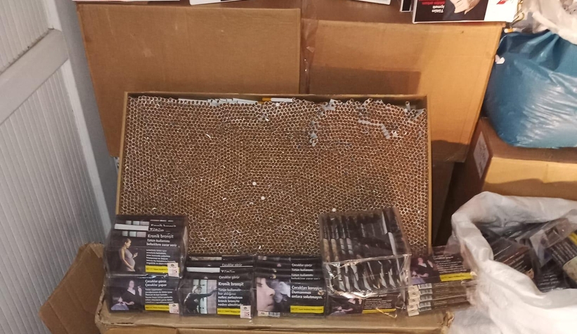 Depodan bir tondan fazla kaçak tütün çıktı