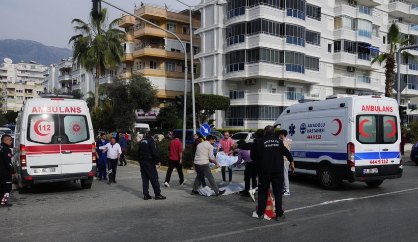 Depremden kurtuldular, feci kazada can verdiler: 3 ölü, 4 yaralı