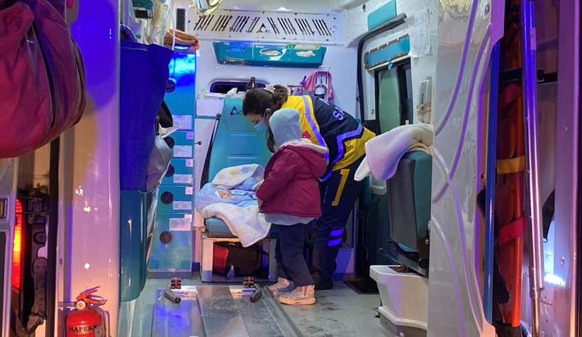 depremden-kurtuldularkazada-yaralandilar1-i-bebek-9-yaralianbru0tusg