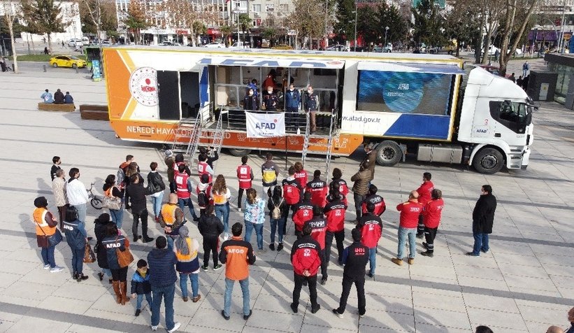 Depremi işte böyle yaşadılar