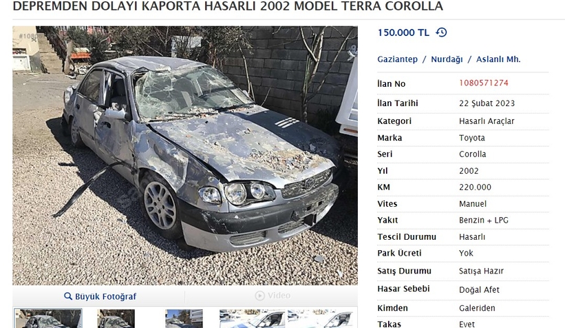 Depremzedeler enkazdan çıkardıkları araçlarını satıyor