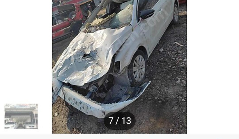 Depremzedeler enkazdan çıkardıkları araçlarını satıyor