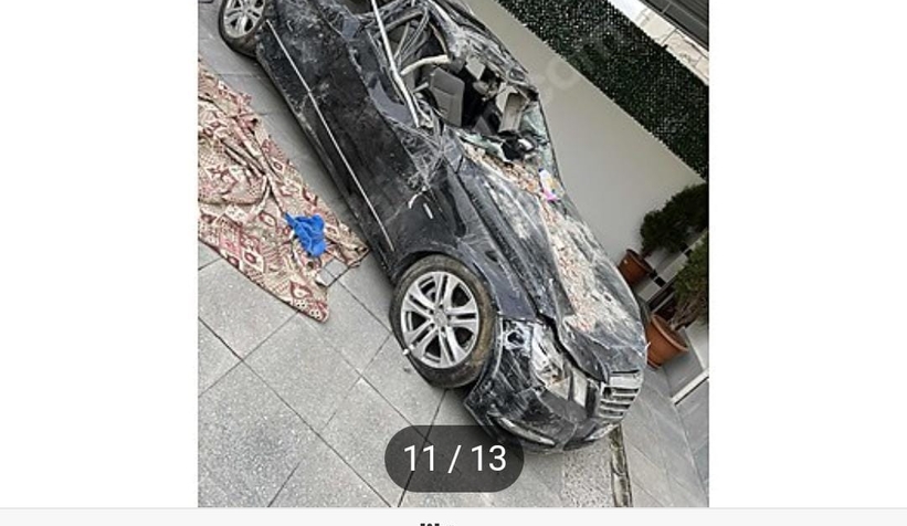 Depremzedeler enkazdan çıkardıkları araçlarını satıyor