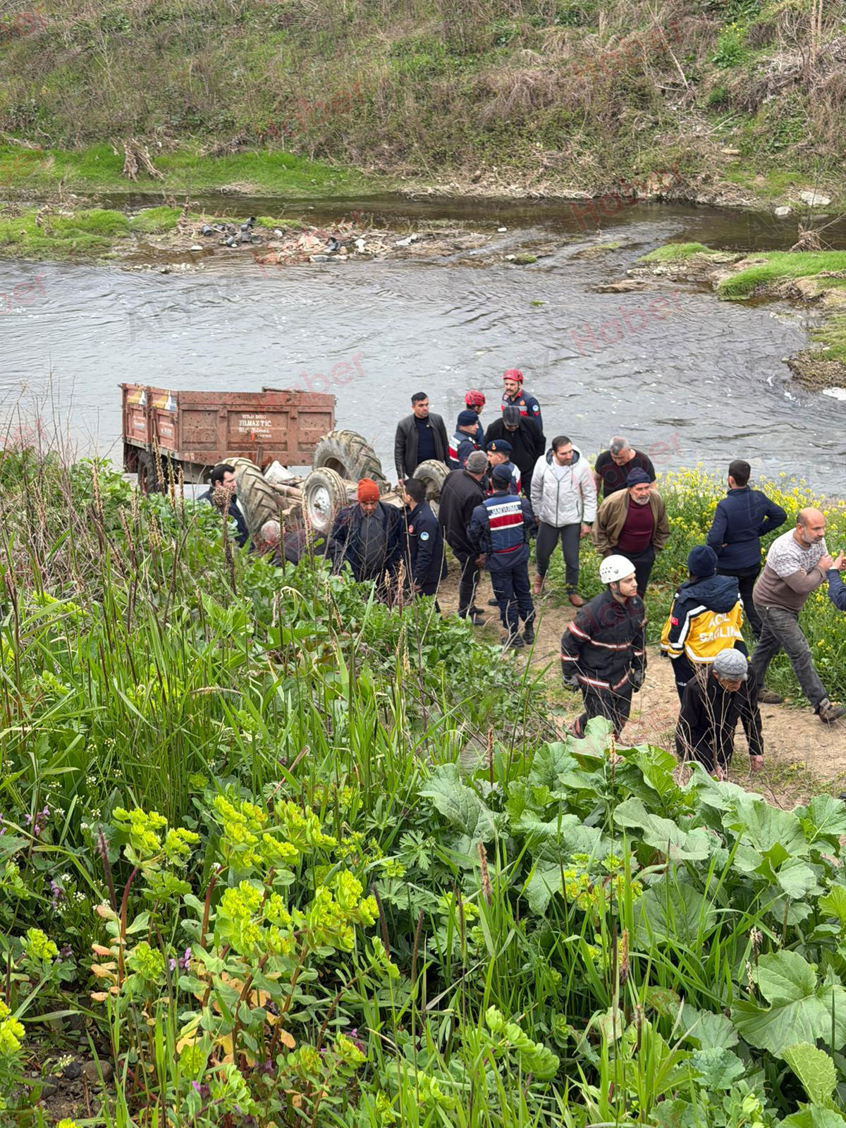 Dere kenarında feci ölüm