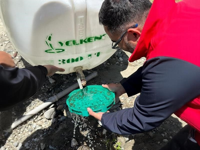 Derelere 50 bin kırmızı benekli alabalık yavrusu bırakıldı