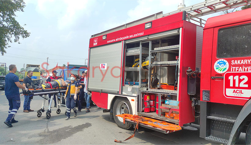 Dereye düşen işçiyi itfaiye kurtardı