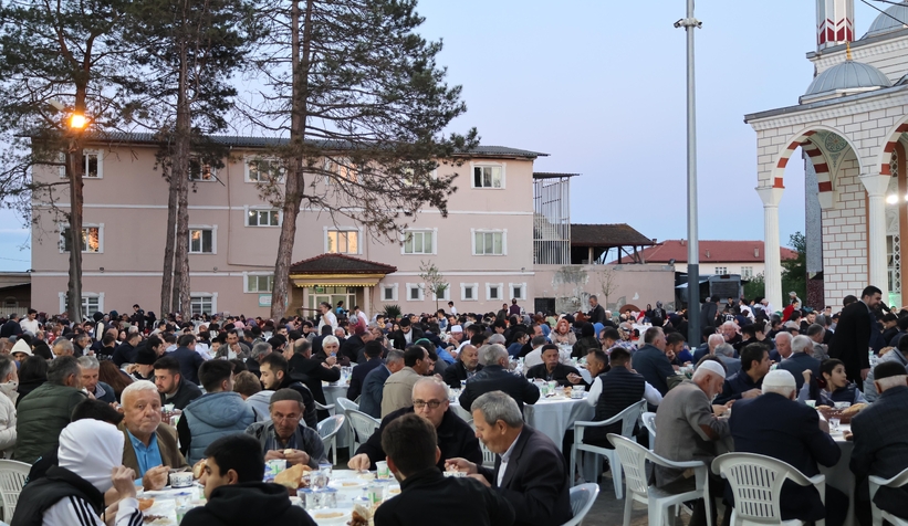 dernekkirinda-geleneksel-kadir-gecesi-iftariyjjhdmhkwm