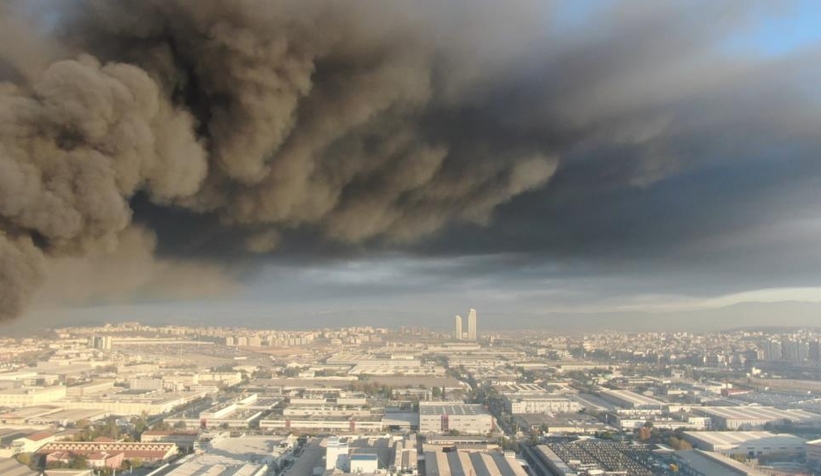 Dev fabrika küle döndü