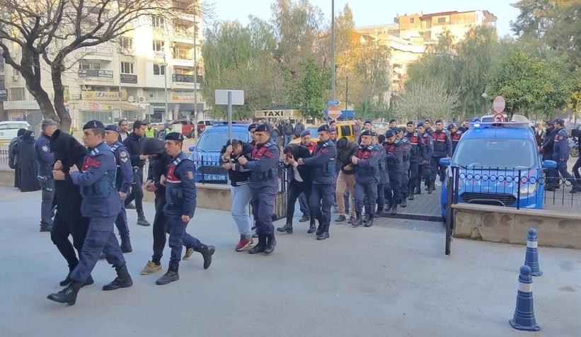 devre-mulk-dolandiriciligi-operasyonunda-30-kisiye-tutuklamanittl2s0bu