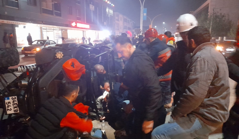 Devrilen UTV altında sıkıştılar !