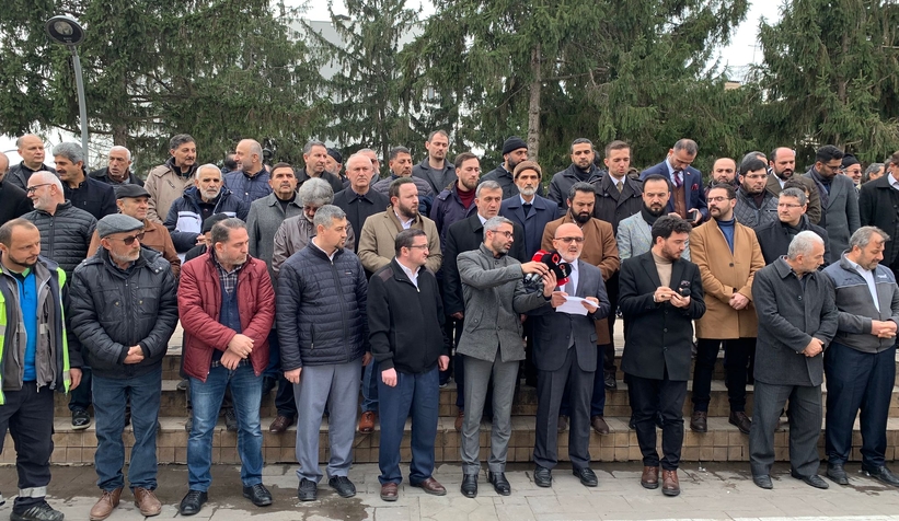 Din görevlilerinden Kur'an-ı Kerim'in yakılmasına tepki