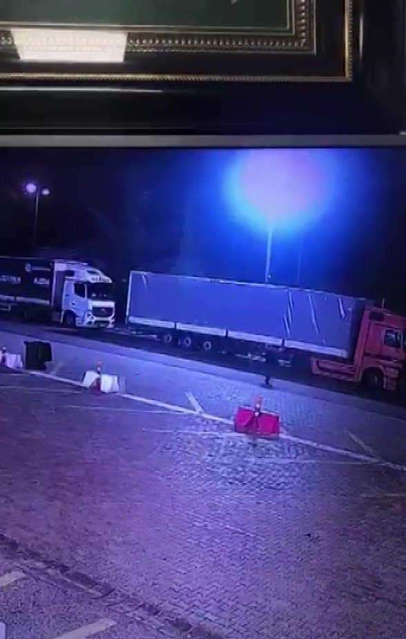 Dinlenme tesisinde 4 bin Euro ile sır oldu