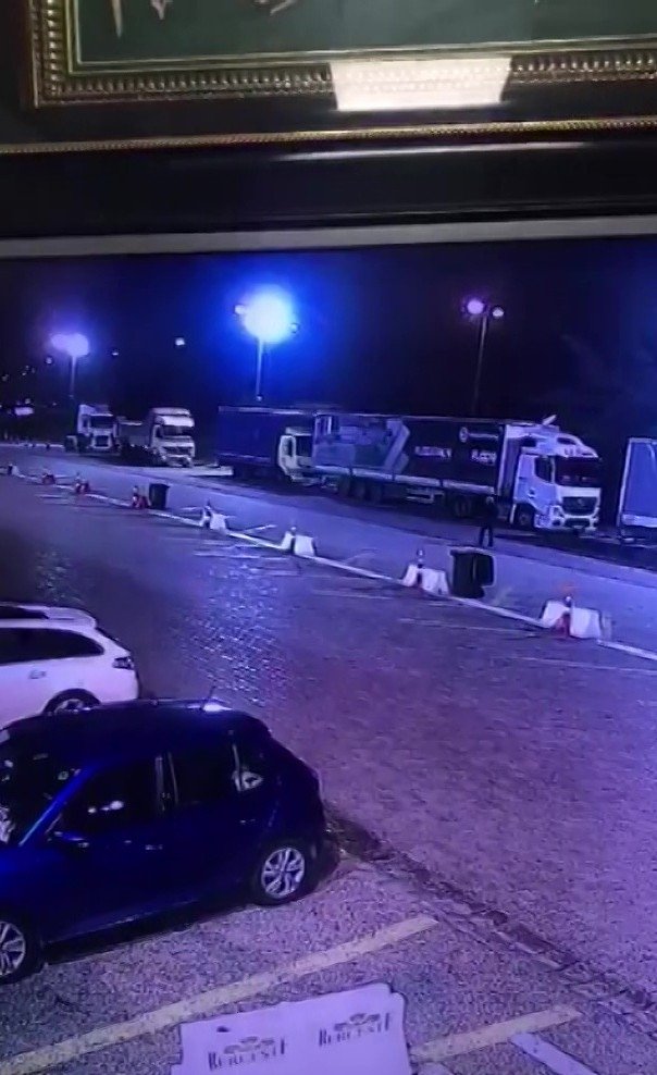 Dinlenme tesisinde 4 bin Euro ile sır oldu