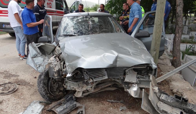 direge-carpan-arac-hurdaya-dondu-1-i-agir-2-yaraliy1mxd1c0cn