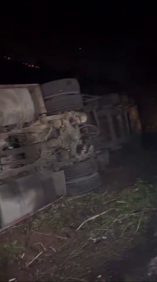 direge-carpan-kamyon-mahalleyi-elektriksiz-biraktizelucxzmu1