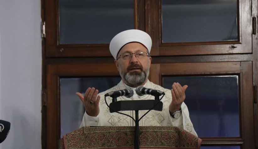 Diyanet İşleri Başkanı Orhan Camii'nde namaz kıldırdı