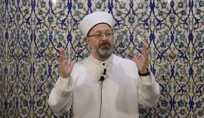 diyanet-isleri-baskani-sabah-namazini-kildirdiuwfmzu1kyw