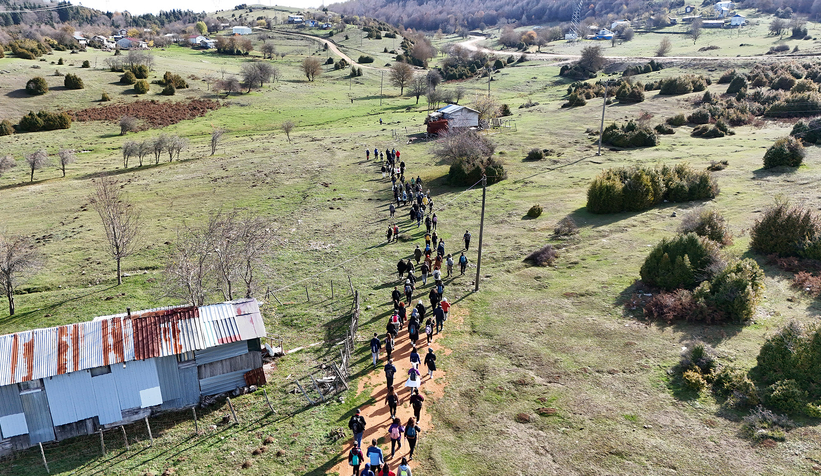 doga-yuruyusleri-karagol-ve-sultanpinari-yaylasi-devam-ettibhlpr0rimn