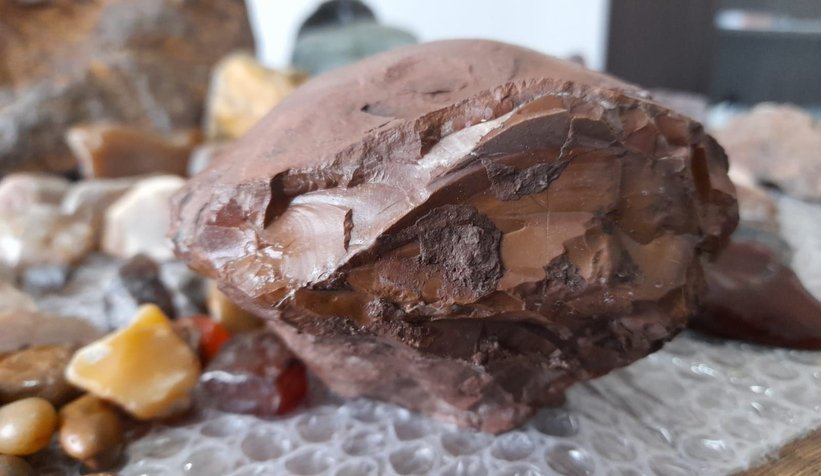 Doğa yürüyüşünde buldu; Göktaşı mı?