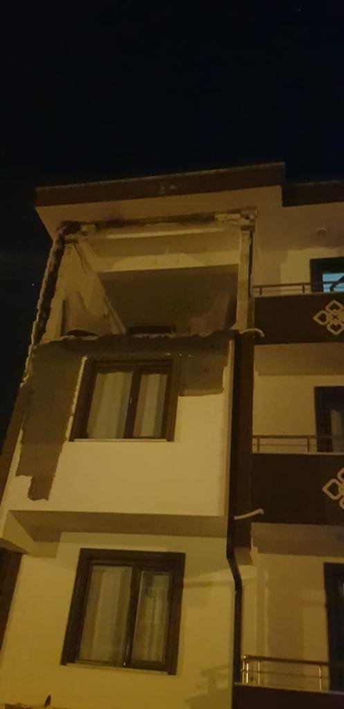 Doğalgaz bomba gibi patladı; daire yerle bir oldu