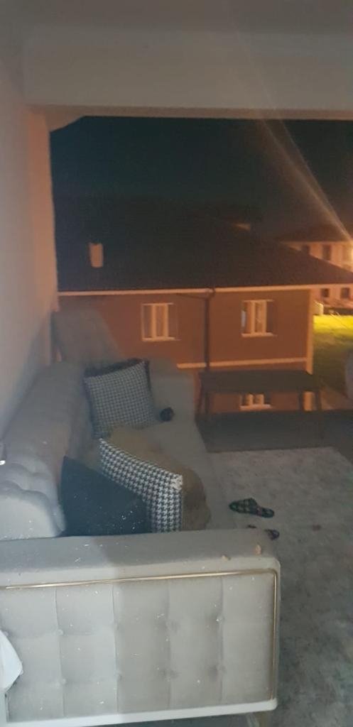 Doğalgaz bomba gibi patladı; daire yerle bir oldu