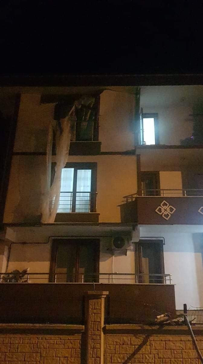 Doğalgaz bomba gibi patladı; daire yerle bir oldu