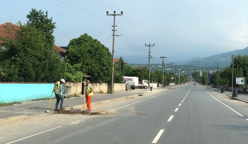 Doğalgaz geldi, kaymak gibi asfalt kesiliyor